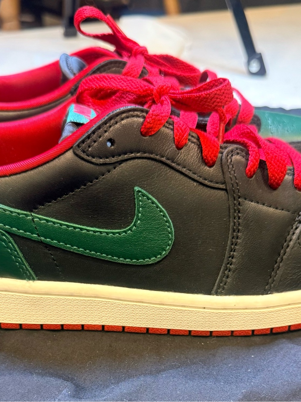 Nike Air Jordan 1 Low Black Pine Green Red Women’s Size 10.5 - Picture 3 of 6